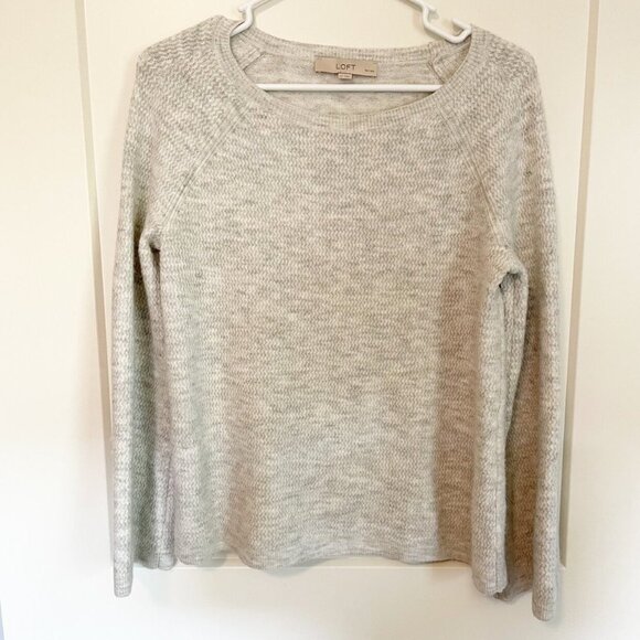 Women’s / Teen’s LOFT Gray Sweater Size MP - Picture 1 of 5